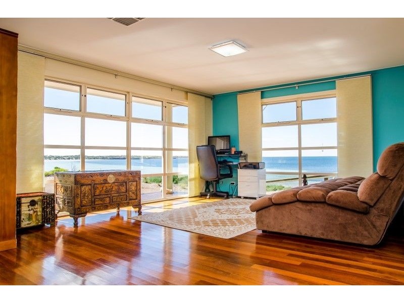 38031 C Flinders Highway via Ceduna, Laura Bay SA 5680