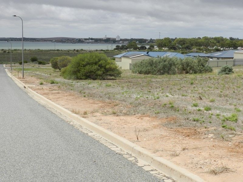 12 Herbert Edwards Drive, Streaky Bay SA 5680