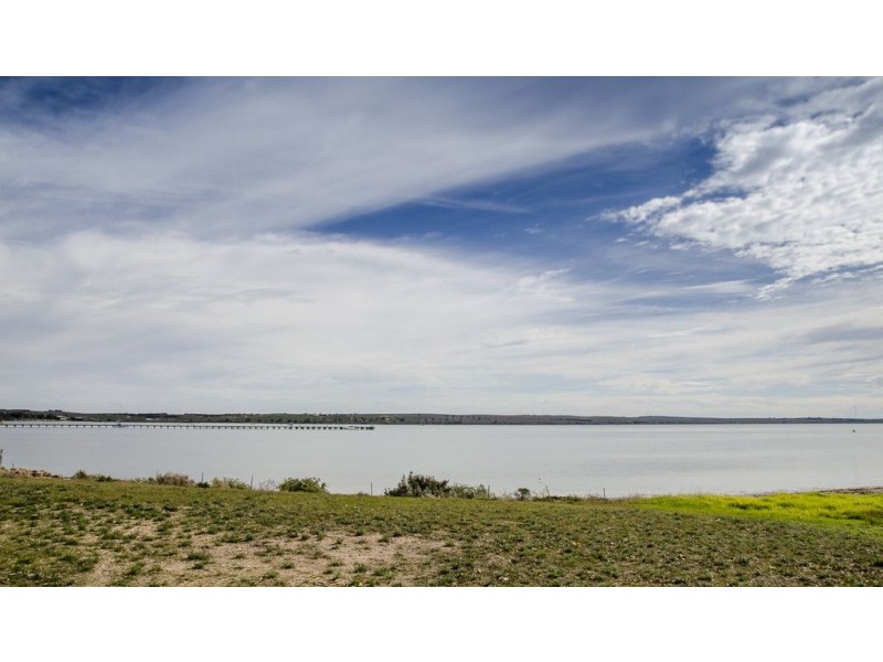 2 Williams Crescent, Streaky Bay SA 5680