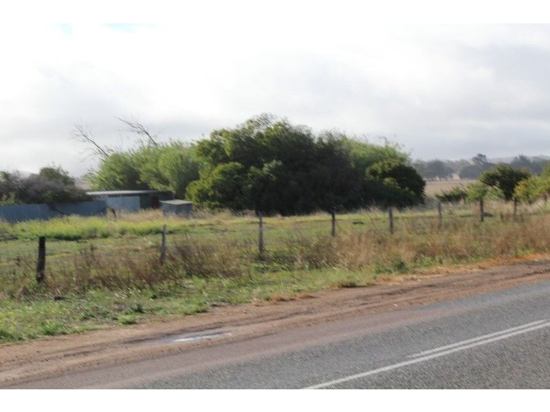 14 Gap Road Warrow, Coulta SA 5607