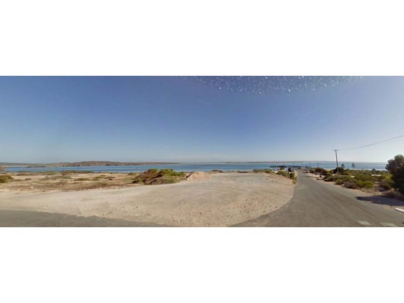 1,3 and 5 English Street, Venus Bay SA 5607