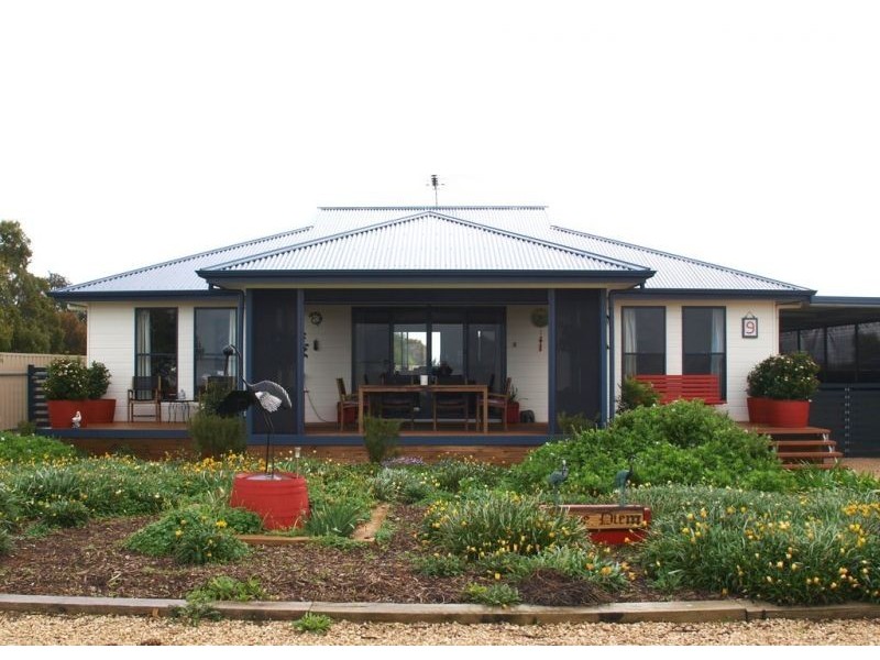 9 Lake Road, Milang SA 5256