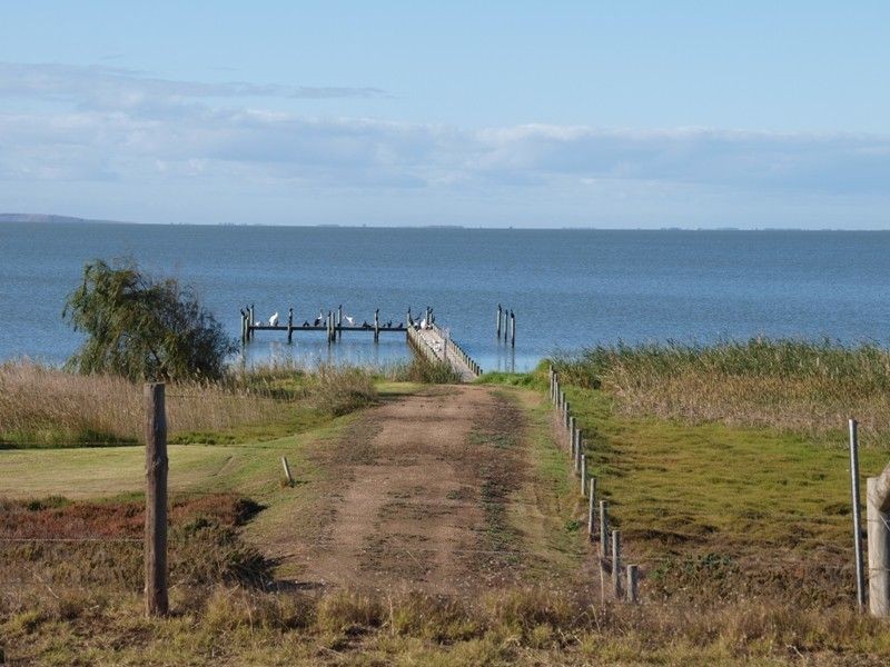 9 Lake Road, Milang SA 5256