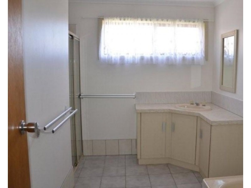 24 Wells St, Streaky Bay SA 5680