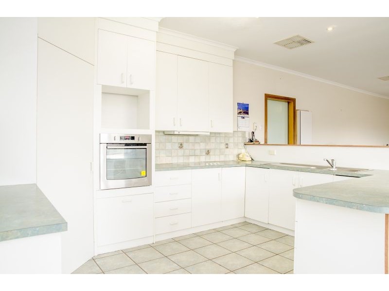 8 Philip Street, Streaky Bay SA 5680