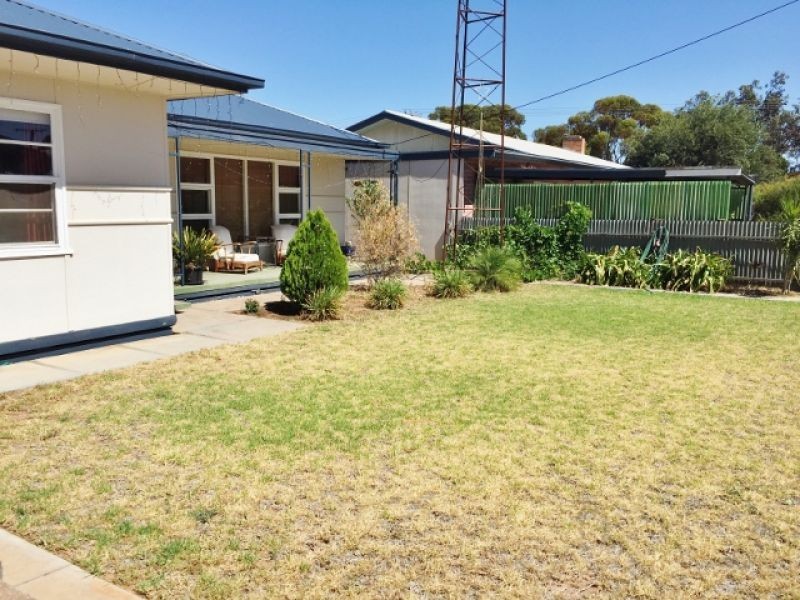 24 Ballantyne Street, Wudinna SA 5652