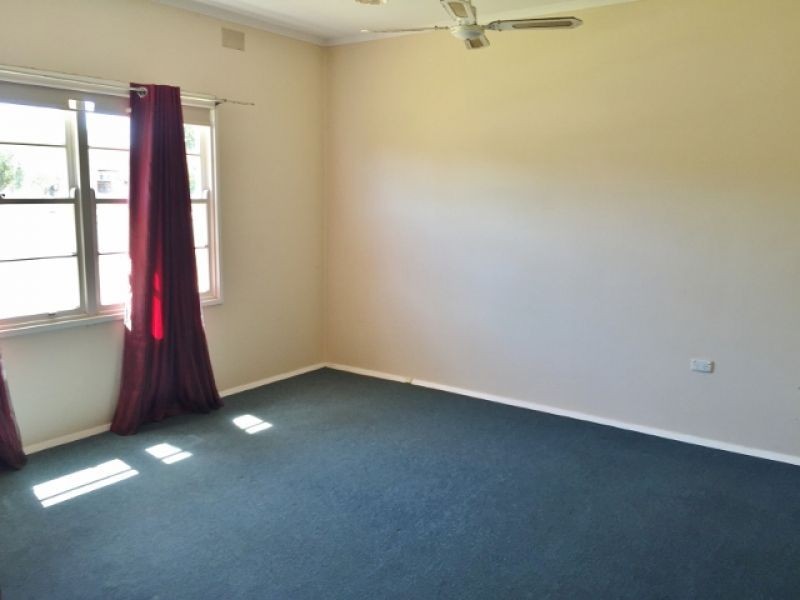 24 Ballantyne Street, Wudinna SA 5652