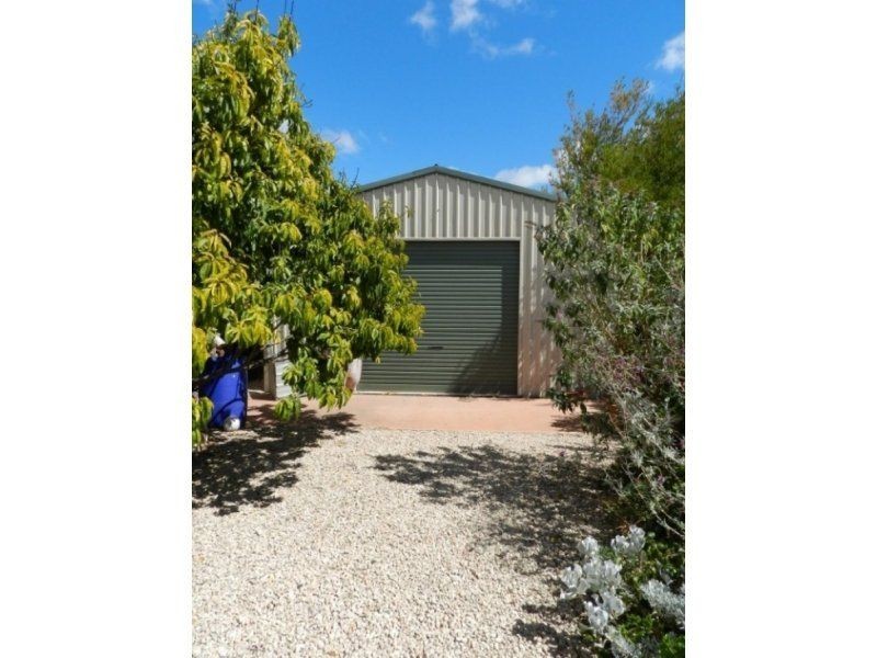 11 Bockelberg Street, Streaky Bay SA 5680