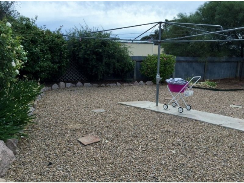 19 Ballantyne Street, Wudinna SA 5652