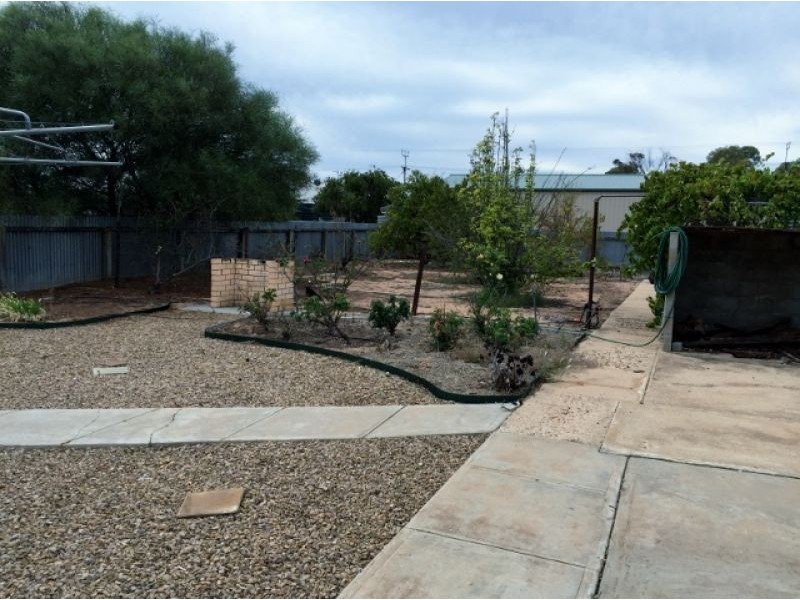 19 Ballantyne Street, Wudinna SA 5652