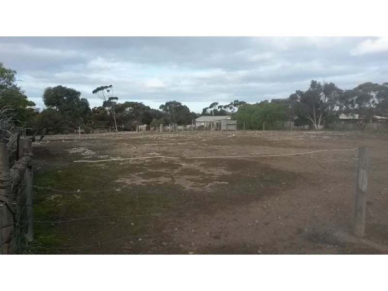 11 Wallschutzky Rd, Streaky Bay SA 5680
