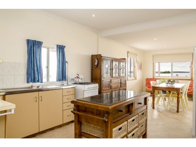 7 English Street, Venus Bay SA 5607