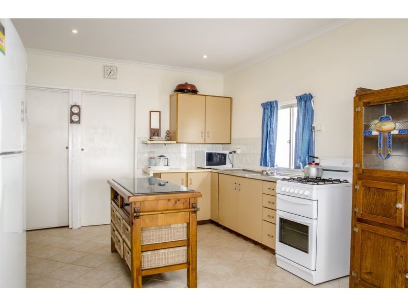 7 English Street, Venus Bay SA 5607