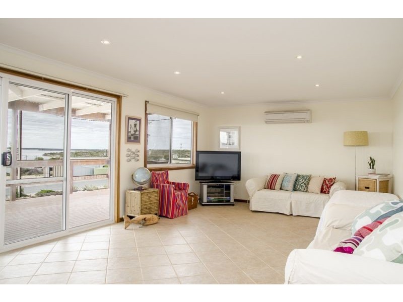 7 English Street, Venus Bay SA 5607