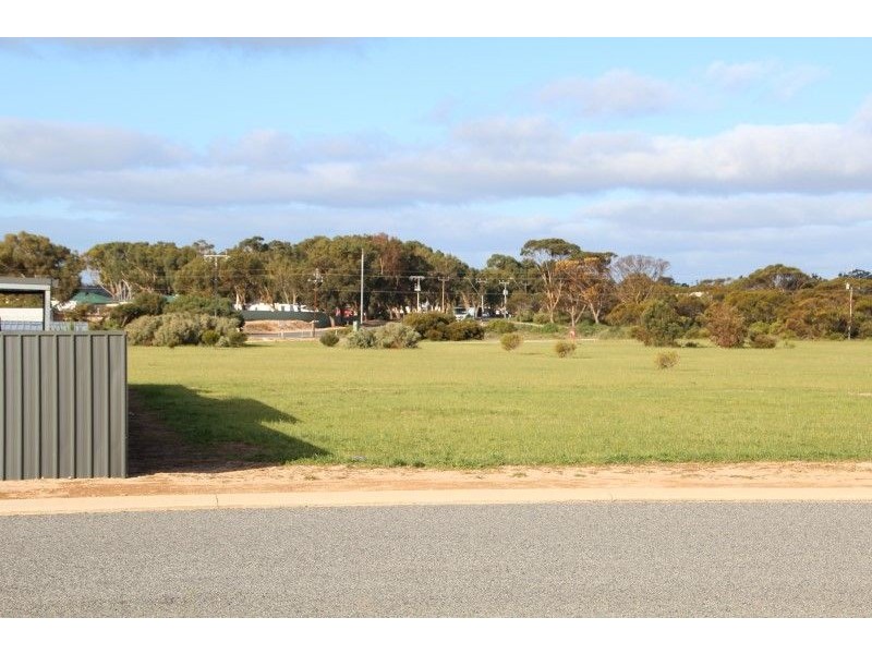 4 Wharff Street, Streaky Bay SA 5680