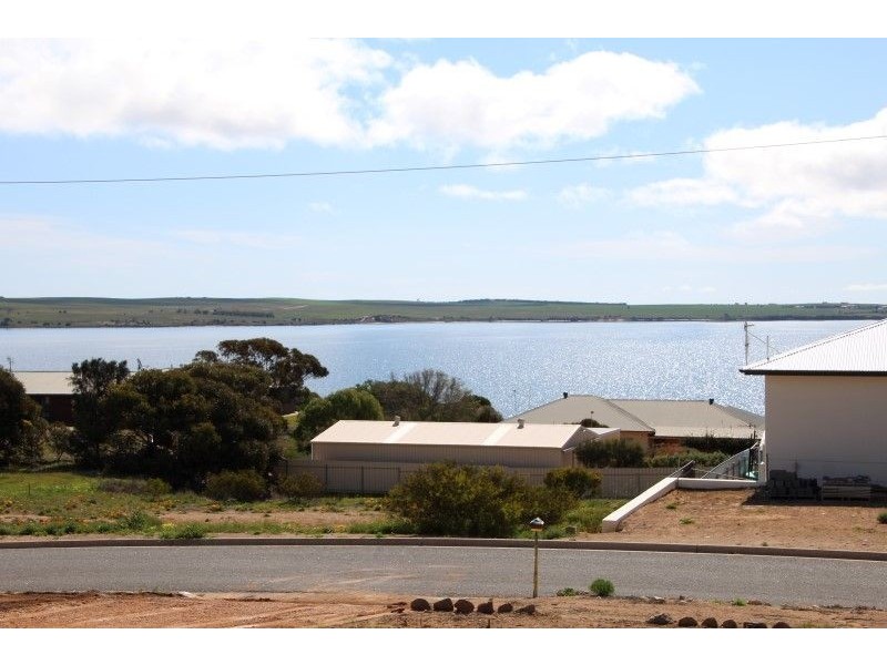 20 Flinders Drive, Streaky Bay SA 5680