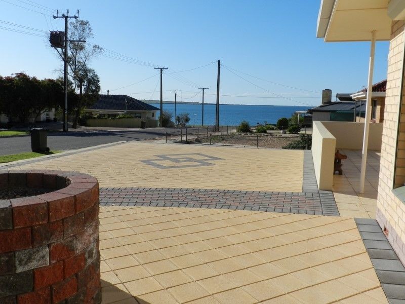 5 Stuart Street, Streaky Bay SA 5680