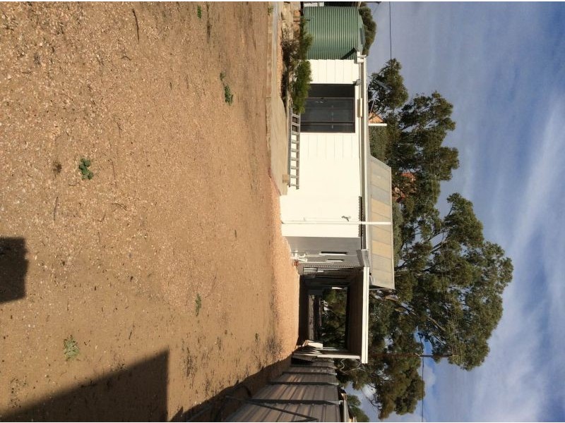 28 Wells St, Streaky Bay SA 5680