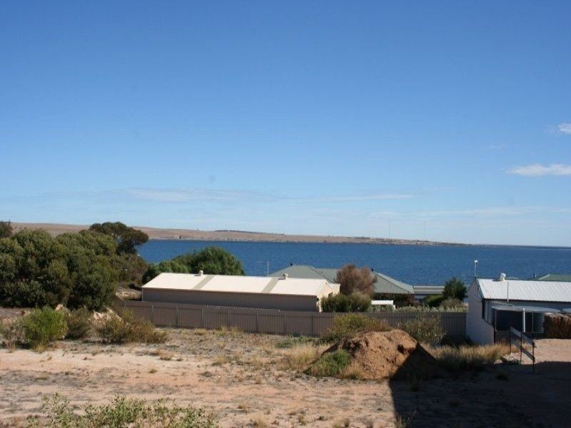 7 Flinders Drive, Streaky Bay SA 5680