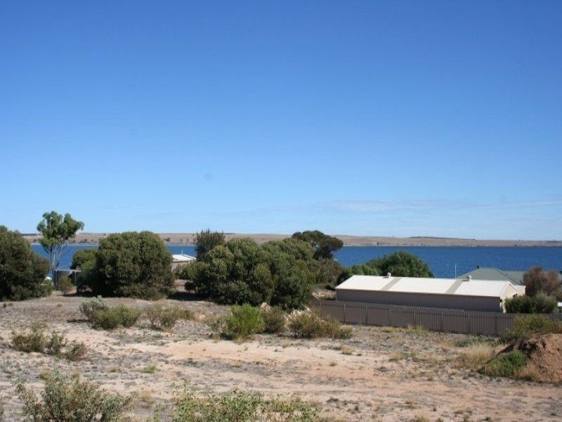 7 Flinders Drive, Streaky Bay SA 5680