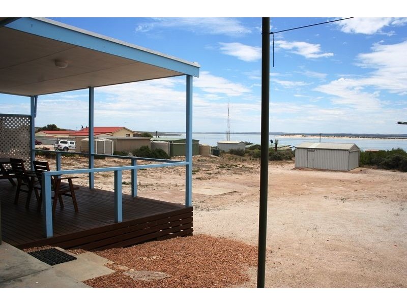2 Sandham St, Venus Bay SA 5607