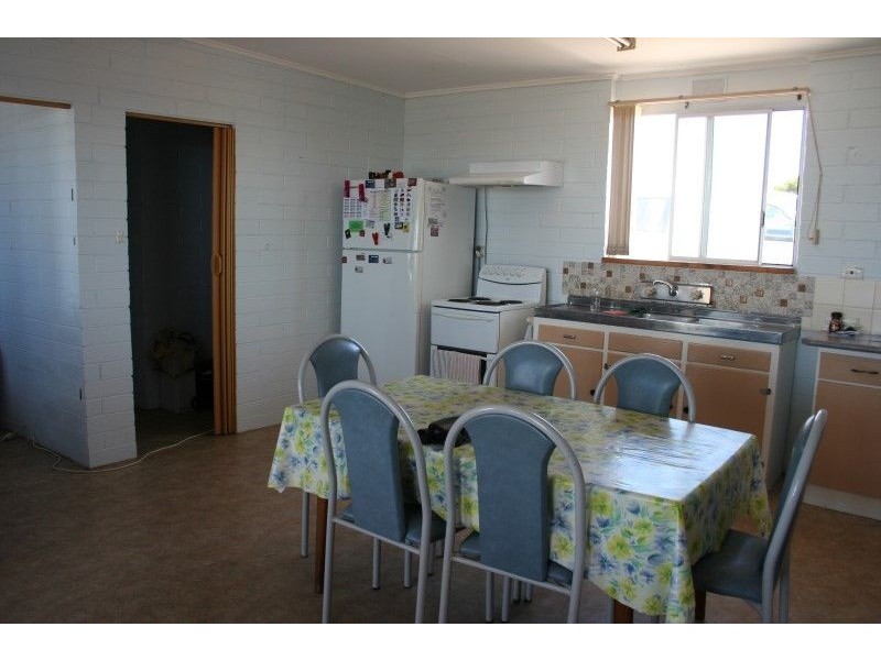 2 Sandham St, Venus Bay SA 5607
