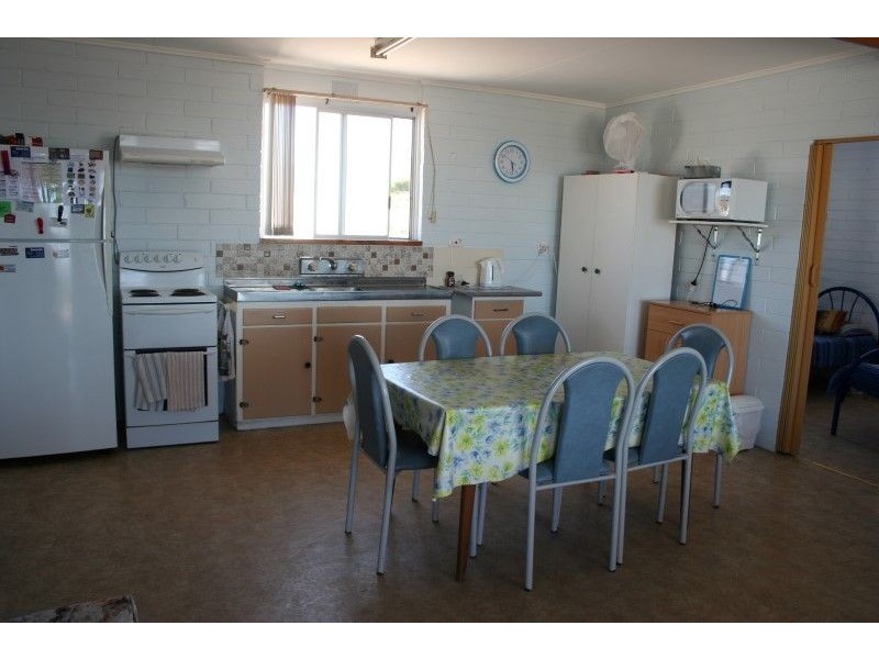 2 Sandham St, Venus Bay SA 5607