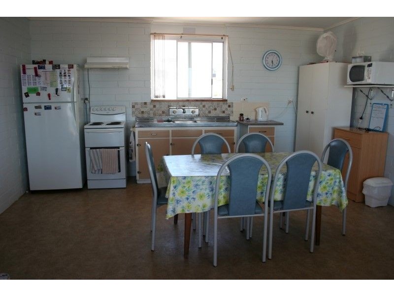2 Sandham St, Venus Bay SA 5607