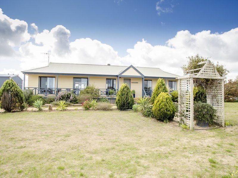 75 Aitchison Road, Streaky Bay SA 5680
