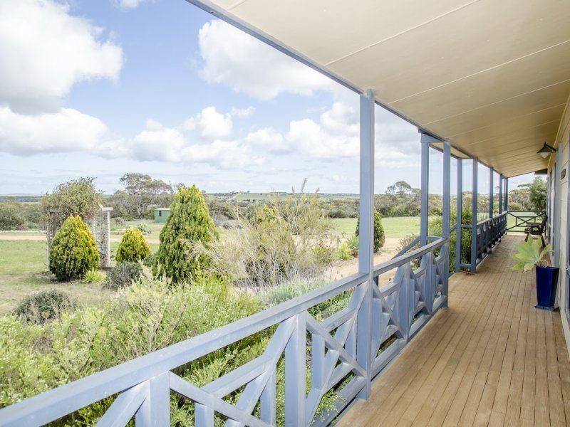 75 Aitchison Road, Streaky Bay SA 5680