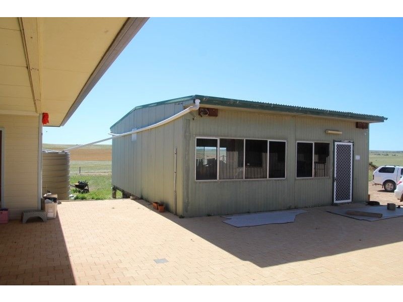 18120B plus… Flinders Highway Colton, Elliston SA 5670