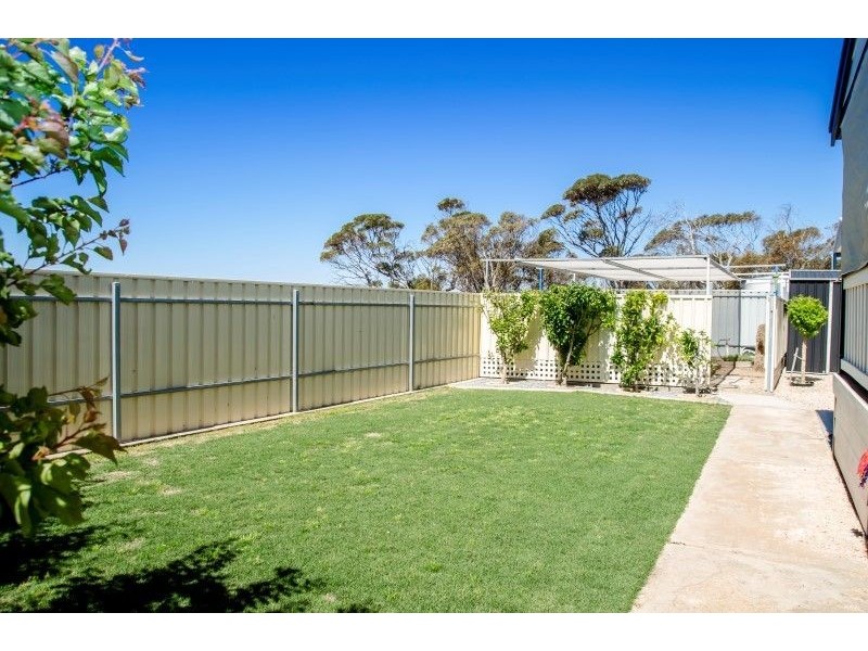 10 Wharff Street, Streaky Bay SA 5680