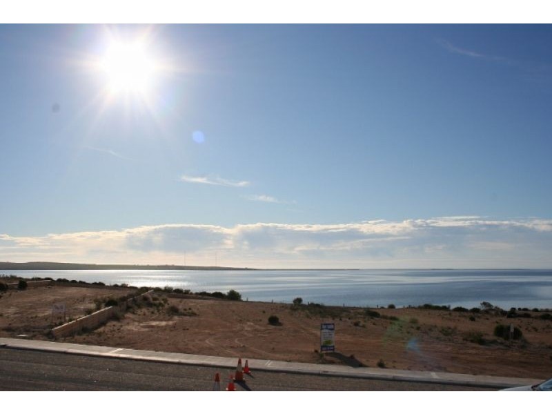 38 Flinders Drive, Streaky Bay SA 5680