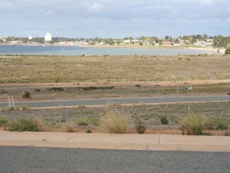33 Oscar Williams Drive, Streaky Bay SA 5680