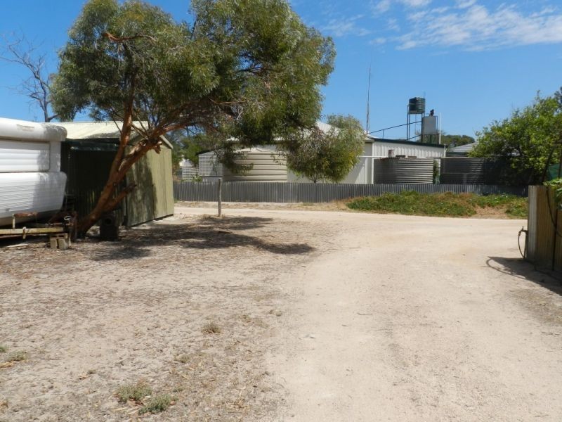 20-22 East Terrace Haslam, Streaky Bay SA 5680