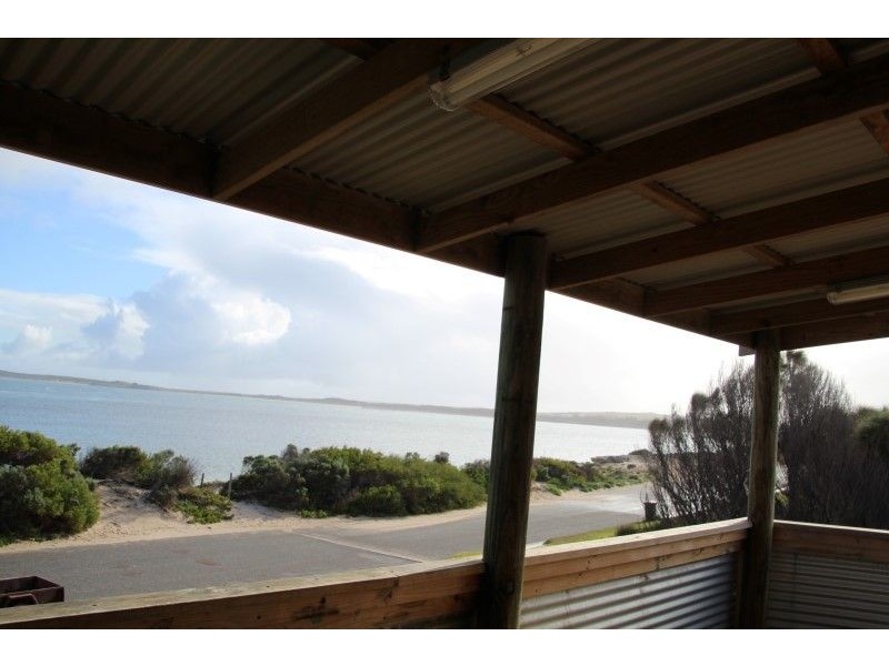 36 Esplanade, Elliston SA 5670