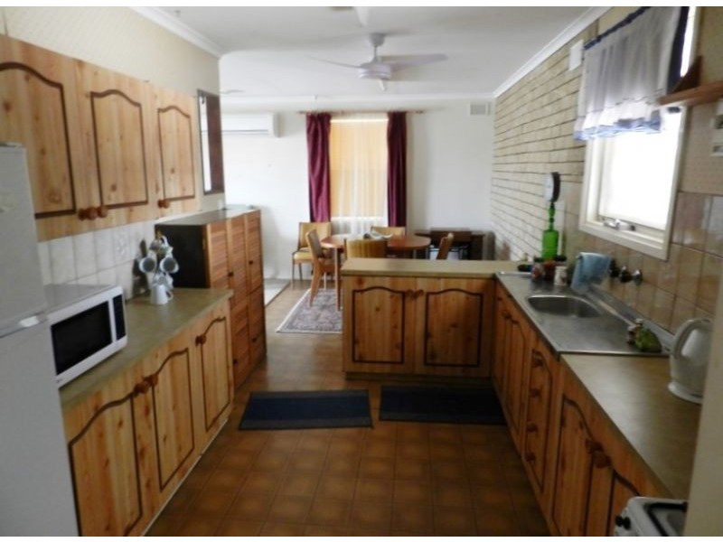 28 Bay Road, Streaky Bay SA 5680