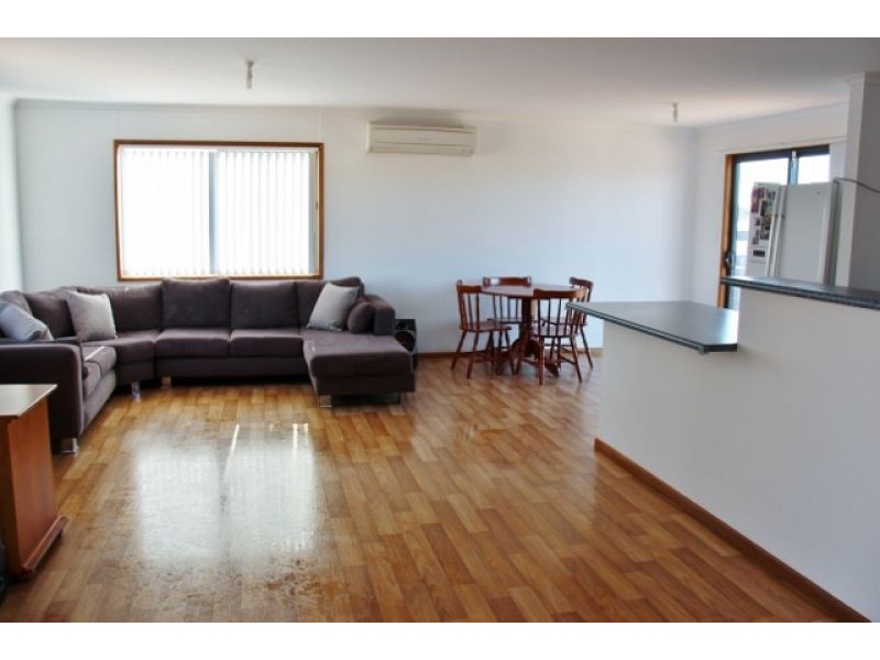 8 Johnson Street, Streaky Bay SA 5680