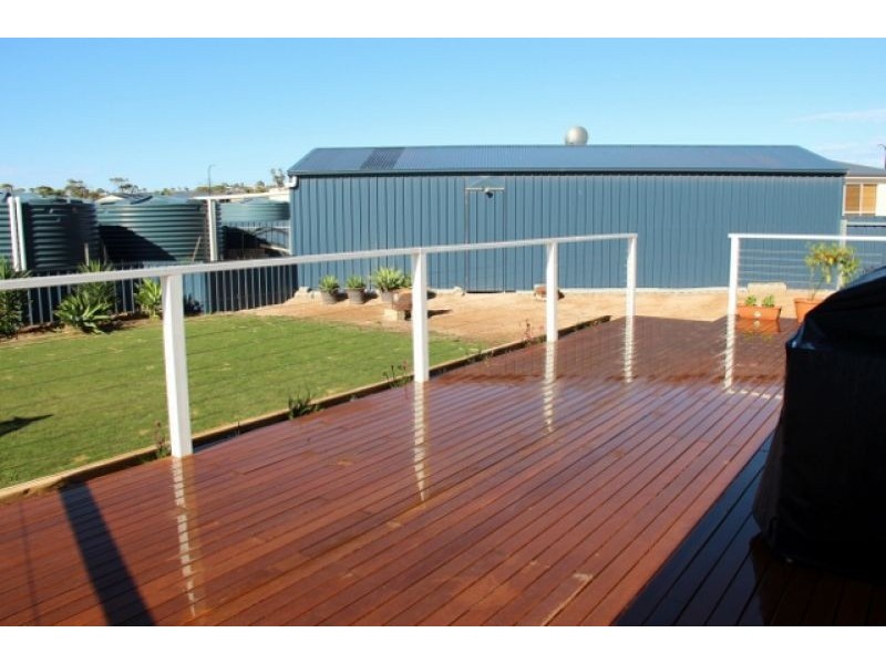 8 Johnson Street, Streaky Bay SA 5680