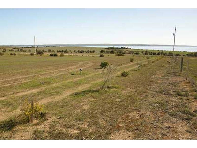 9 Mabie Road, Streaky Bay SA 5680