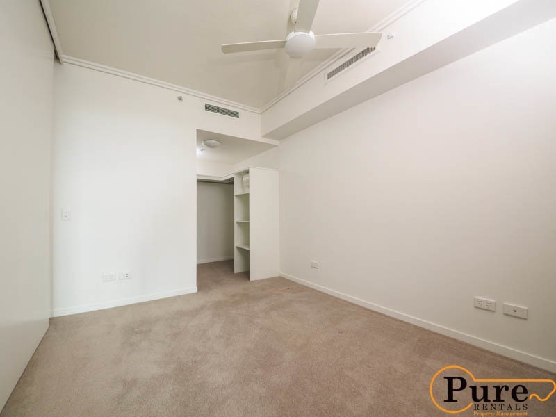 10702/8 Harbour Road, Hamilton QLD 4007