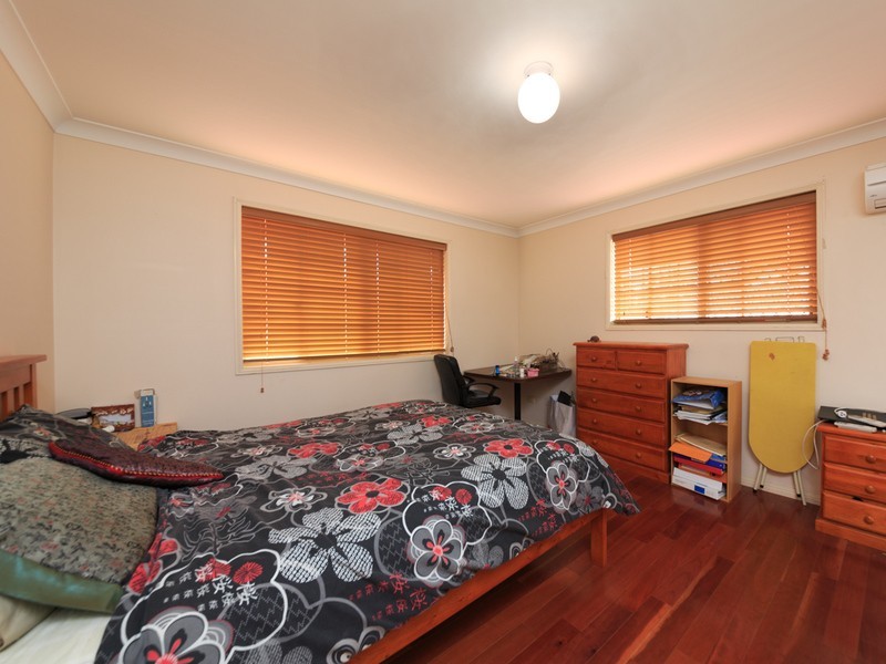 49 Bordeaux Street, Eight Mile Plains QLD 4113