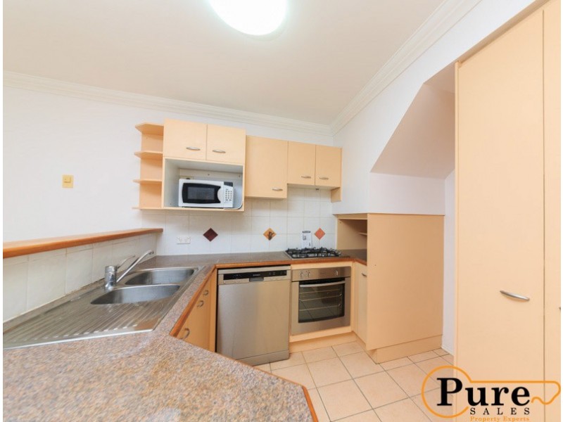 2/26  Wyndham Street, Herston QLD 4006