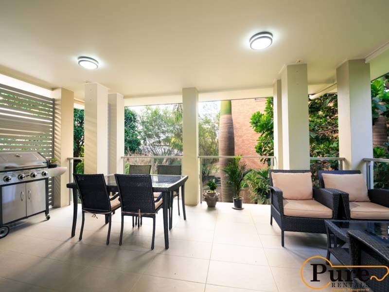 4/26 Embie Street, Holland Park West QLD 4121