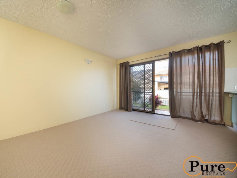 1/2 Osbourne Street, Scarborough QLD 4020