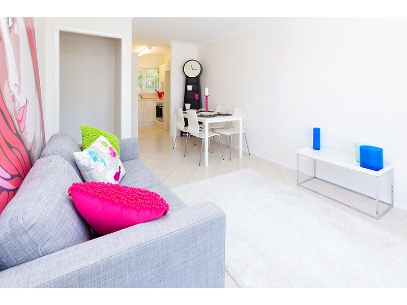 2/22 Oxford Street, Woolloongabba QLD 4102