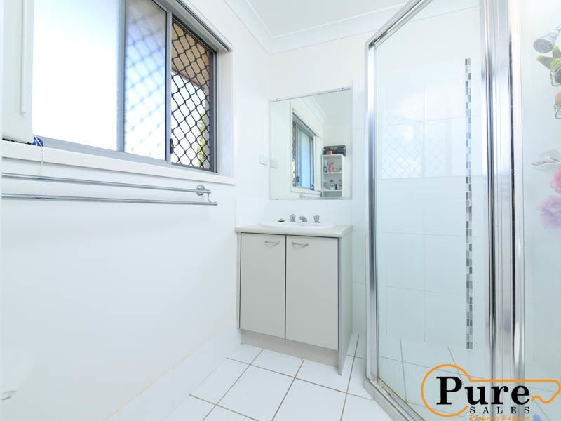 14 Resi Drive, Regents Park QLD 4118