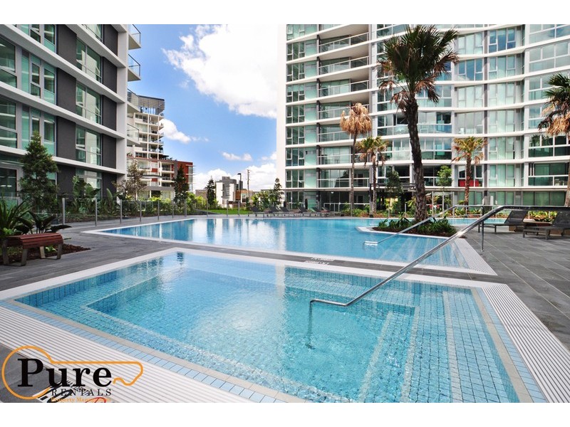 10703/8 Harbour Road, Hamilton QLD 4007