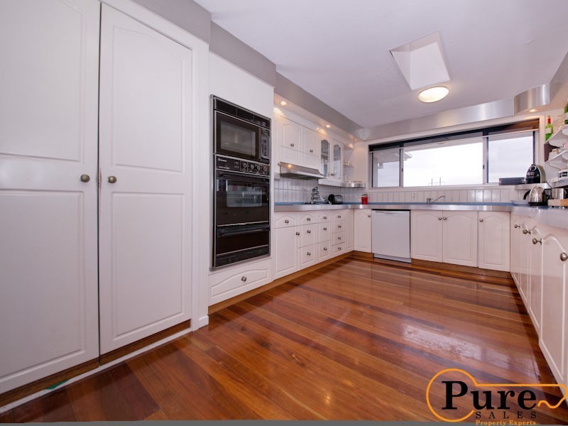 3 Claire Place, Wakerley QLD 4154
