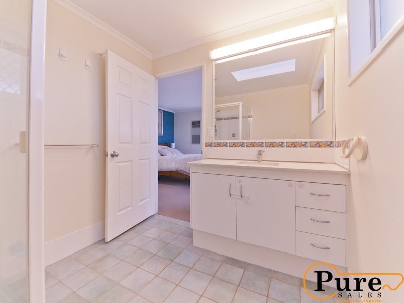 3 Claire Place, Wakerley QLD 4154